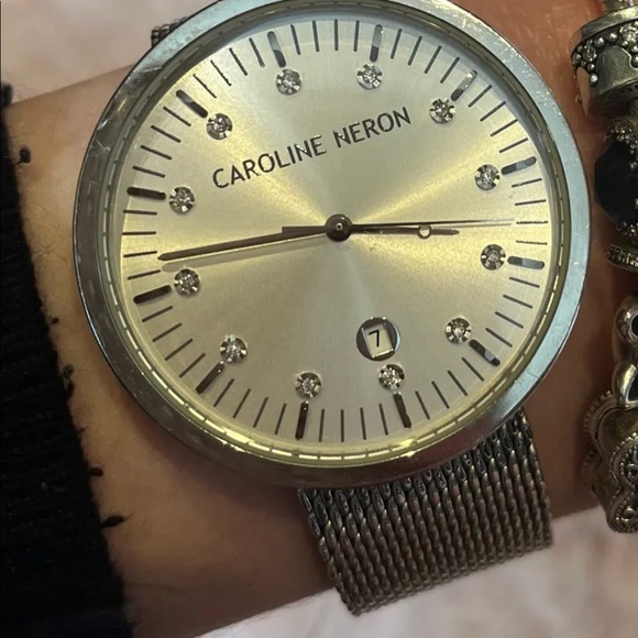 Caroline Néron « flashy » watches - Picture 5 of 10